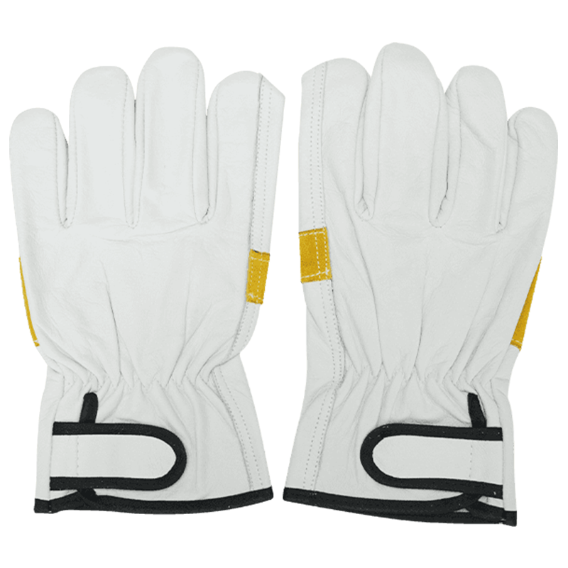 De 'collaborative Goatskin Gloves'