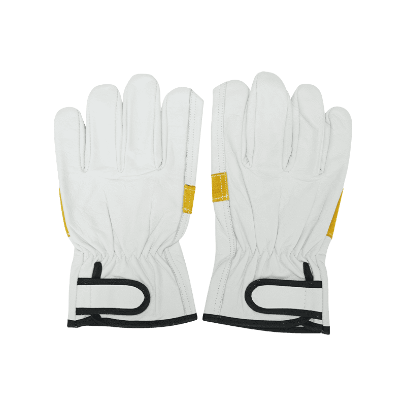 De 'collaborative Goatskin Gloves'